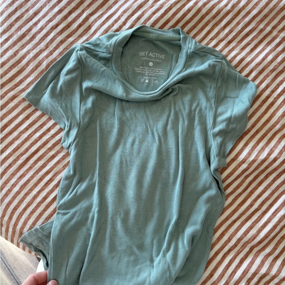 SET Active Ribbed Crewneck Tee in Sage
